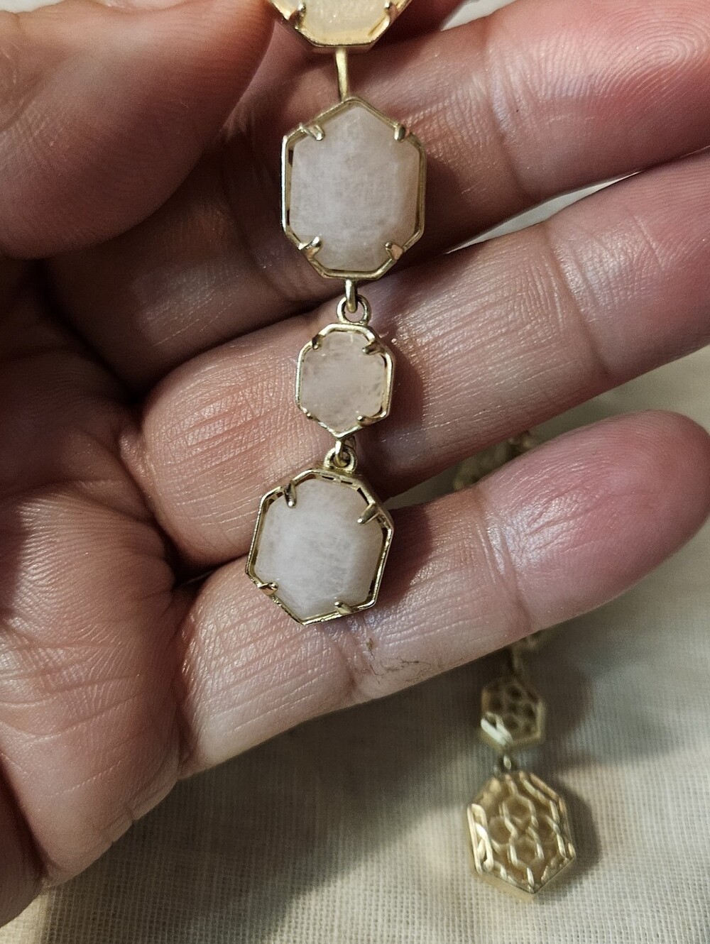 Kendra Scott Color Bar Ruthie Earrings - Picture 4 of 6